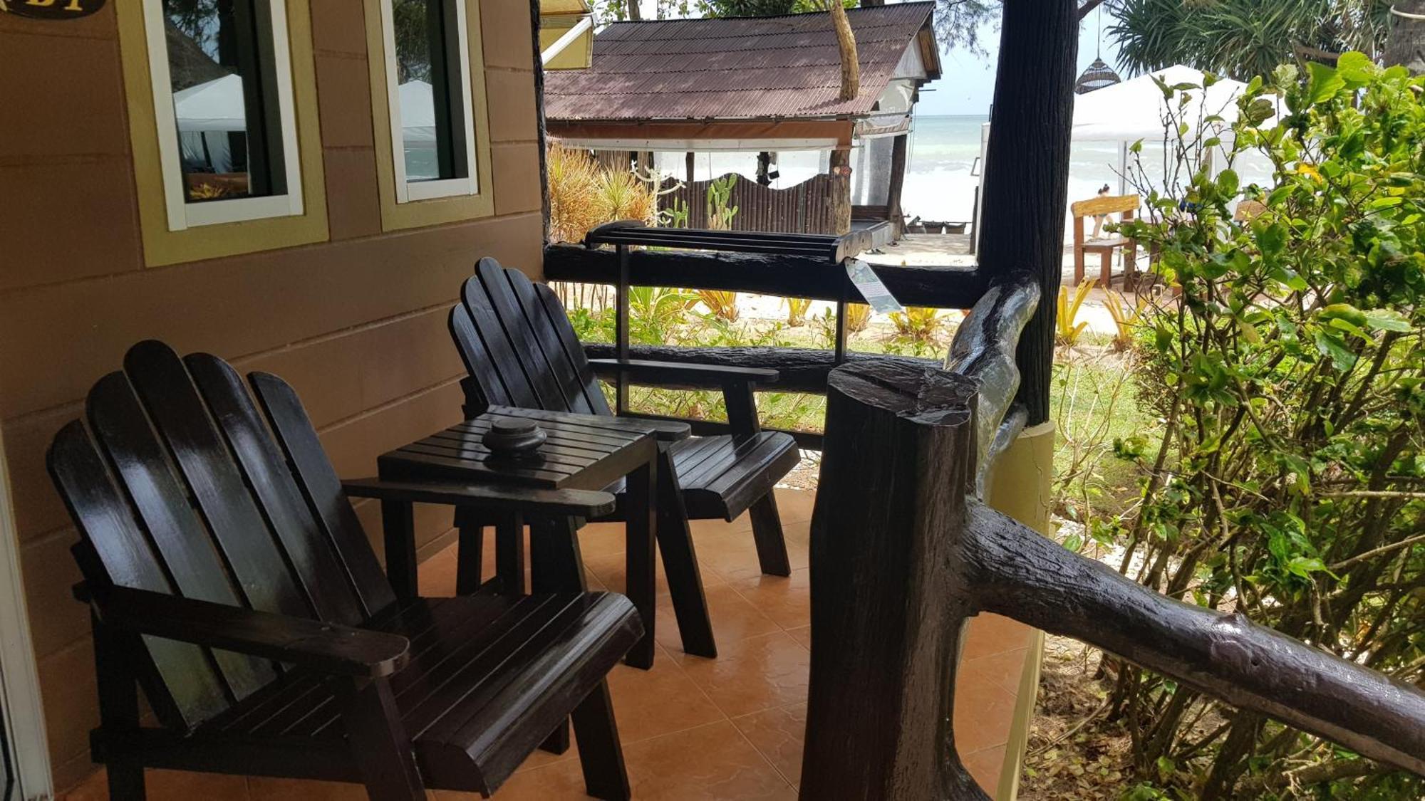 Lanta Castaway Beach Resort Ko Lanta Δωμάτιο φωτογραφία